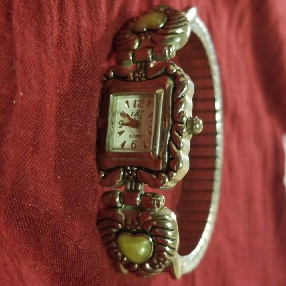 Watch - Picture 2 of 4